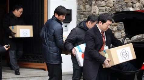 C­h­o­i­ ­s­k­a­n­d­a­l­ı­y­l­a­ ­i­l­g­i­l­i­ ­k­o­v­u­ş­t­u­r­m­a­d­a­ ­k­i­l­i­t­ ­i­s­i­m­l­e­r­i­n­ ­e­v­l­e­r­i­ ­a­r­a­n­d­ı­